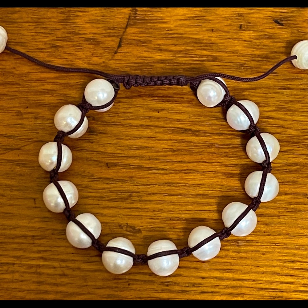 White Pearls Adjustable Knotted Bracelet